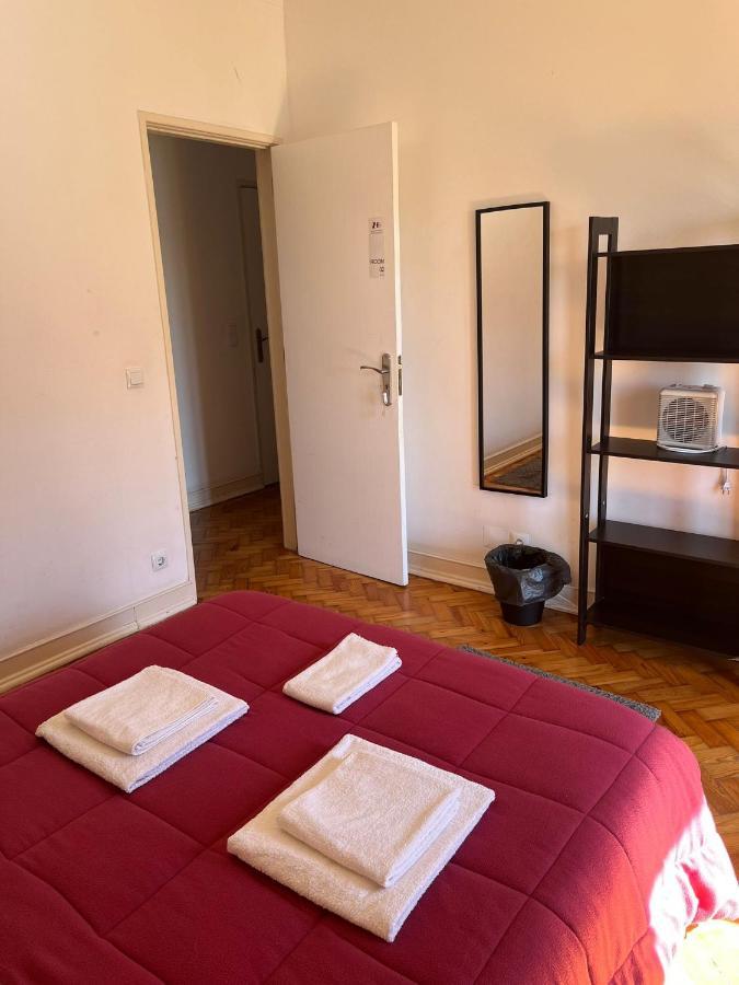 Alvalade II Airport Guest House Lisboa Eksteriør billede