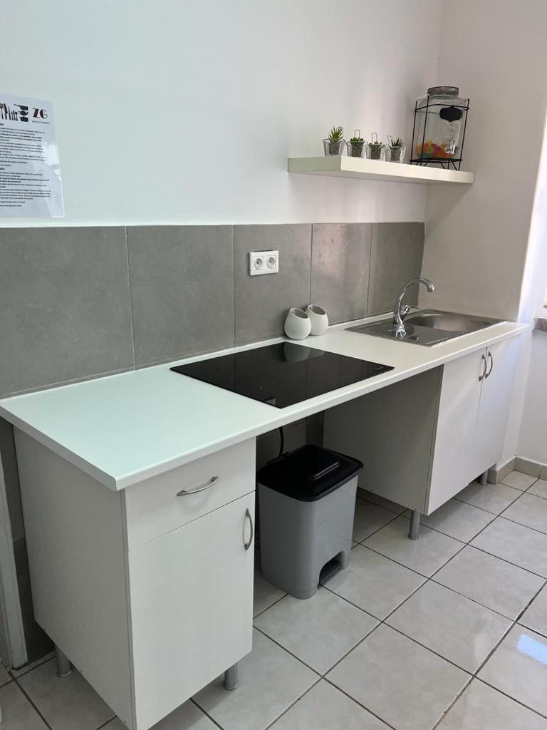 Alvalade II Airport Guest House Lisboa Eksteriør billede