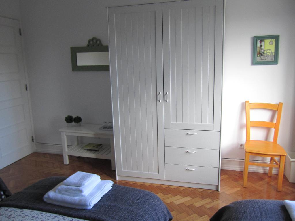 Alvalade II Airport Guest House Lisboa Værelse billede
